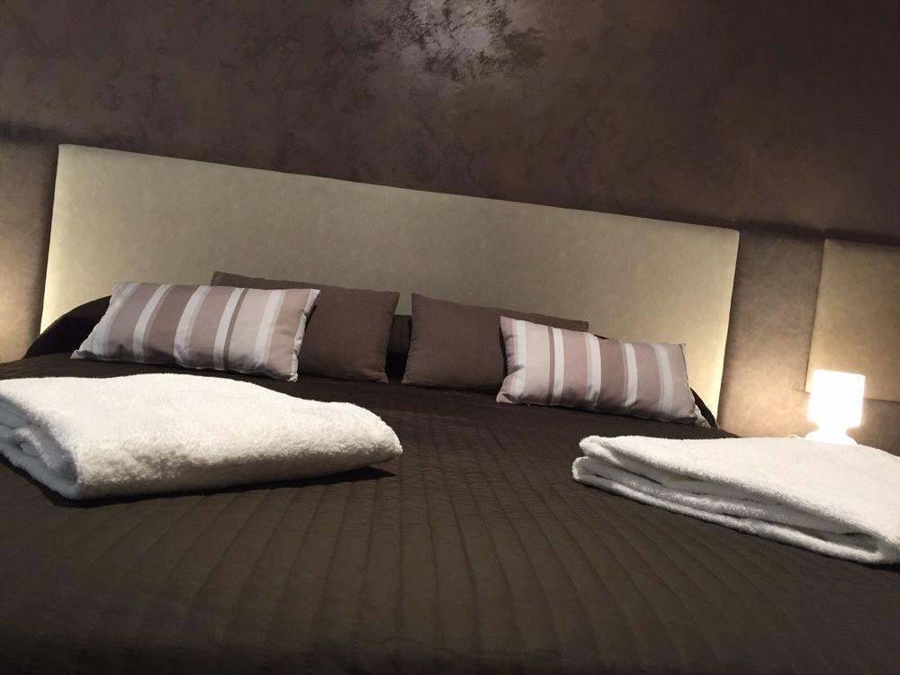 Bed and breakfast Dormi A Roma Extérieur photo
