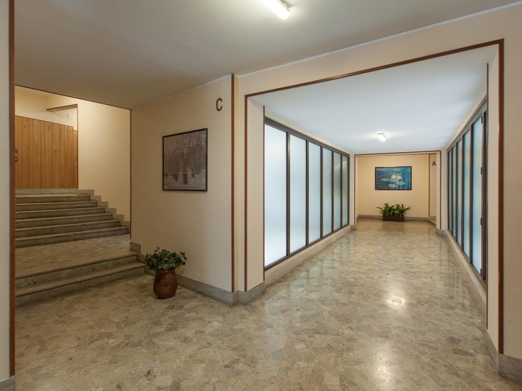 Bed and breakfast Dormi A Roma Extérieur photo