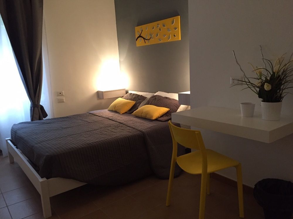 Bed and breakfast Dormi A Roma Extérieur photo